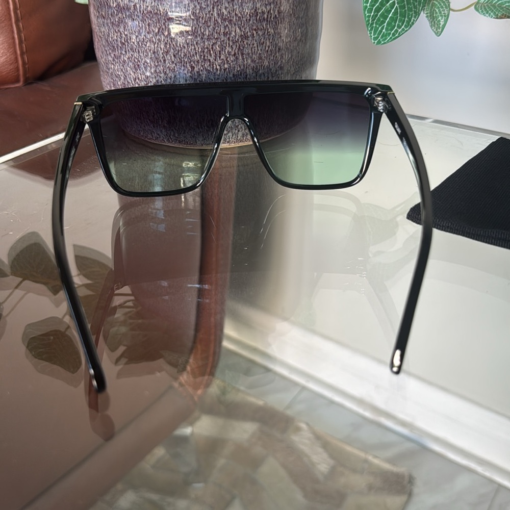 QUAY NIGHTFALL MINT - BRAND NEW - COMES WITH DUST BAG & CLOTH - Picture 7 of 9